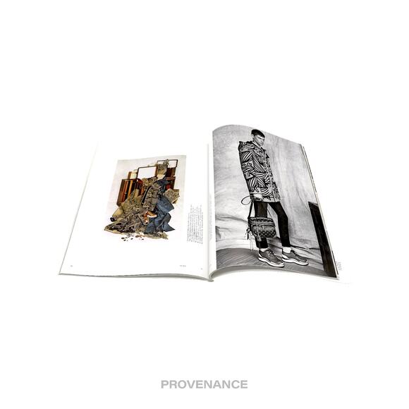 🔴 Louis Vuitton - The Book #3 - Picture 4 of 7